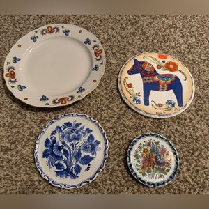 Norwegian decorative plates set of 4